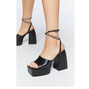 Gem Square toe Block heels